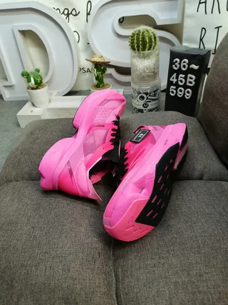 Y-3 Lightstrike Pro गुलाबी और काला रनिंग जूते 6