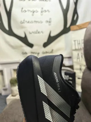 Adidas Adizero Evo SL 2 Off-White and Red Tênis de corrida 3