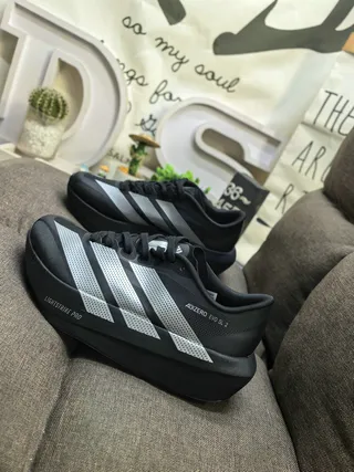 Adidas Adizero Evo SL 2 Off-White and Red Tênis de corrida 7