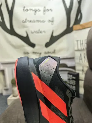Adidas Chaussures Lifestyle Noir et Rouge à Trois Bandes 3