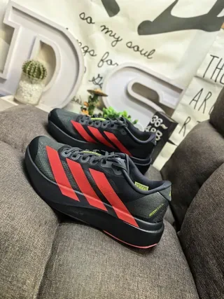Adidas Chaussures Lifestyle Noir et Rouge à Trois Bandes 7