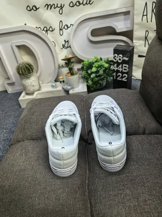 Adidas حذاء رياضي أسود وأبيض بثلاث خطوط أسلوب حياة 8
