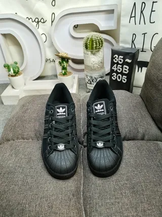 Adidas Black White Low-Top Suede Upper Lifestyle Sneakers 10