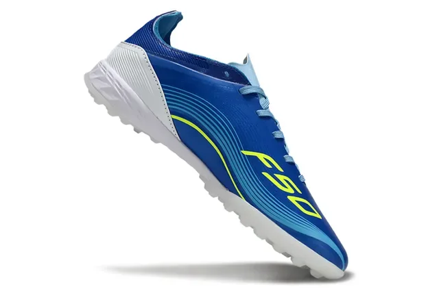 Adidas 蓝黄低帮合成革面荧光条纹草地足球鞋 2
