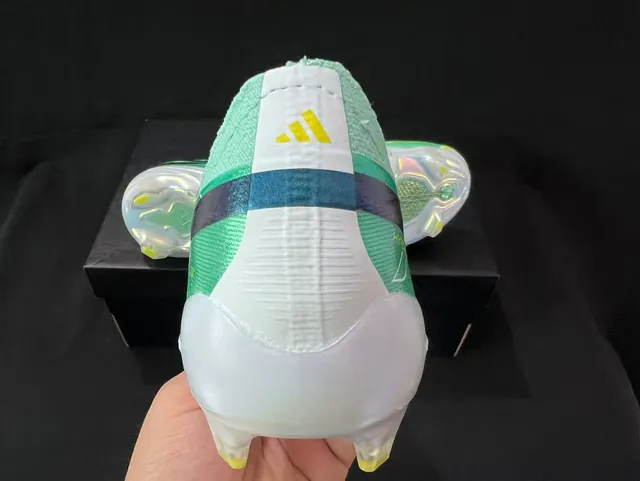 Adidas F50 हरी नीली सॉक-फिट कॉलर इरिडेसेंट Three Stripes Firm-Ground फुटबॉल जूते 3