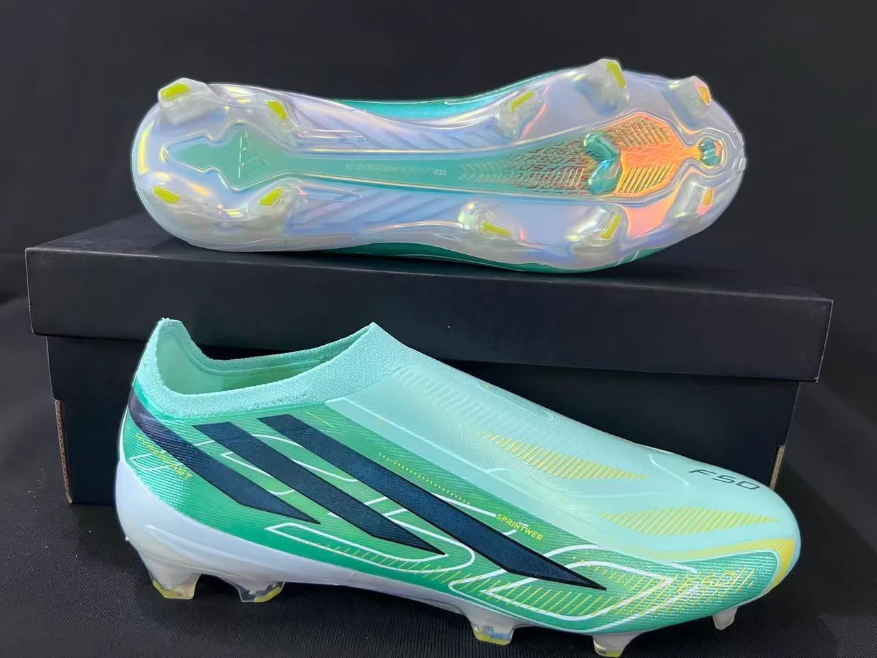 Adidas F50 हरी नीली सॉक-फिट कॉलर इरिडेसेंट Three Stripes Firm-Ground फुटबॉल जूते 7