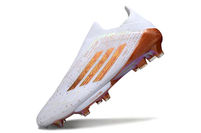 Adidas F50 Blanc Orange Chaussures de football coupe basse tige chaussette superpositions graphiques iridescentes terrain ferme 3