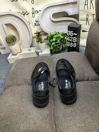 Adidas Gamba Black Laceless Velcro Strap Mary Jane Shoes 8