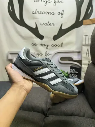 Adidas Gazelle 黑色 灰色 Gum 生活方式运动鞋 15