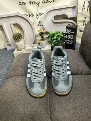 Adidas Gazelle 黑色 灰色 Gum 生活方式运动鞋 20