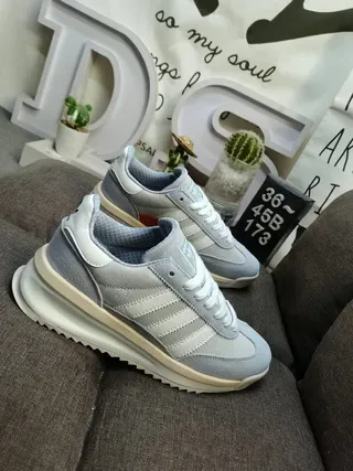 Adidas Gray White Low-Top Three-Stripe Side Panel Lifestyle Sneakers 9