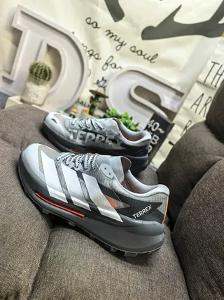 Adidas Gray White Mesh Upper Three-Stripe Side Panel Running Shoes 7