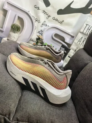 Adidas Hyperboost White Black Lifestyle Sneakers 17
