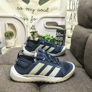 Adidas Zapatillas Lifestyle Navy y Blanco con Rayas Perforadas