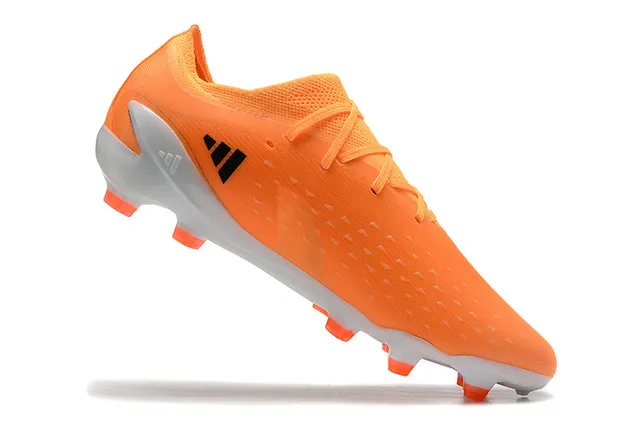 Adidas Chaussures de football basses en orange noir avec upper synthétique, lacets asymétriques pour terrain ferme 3