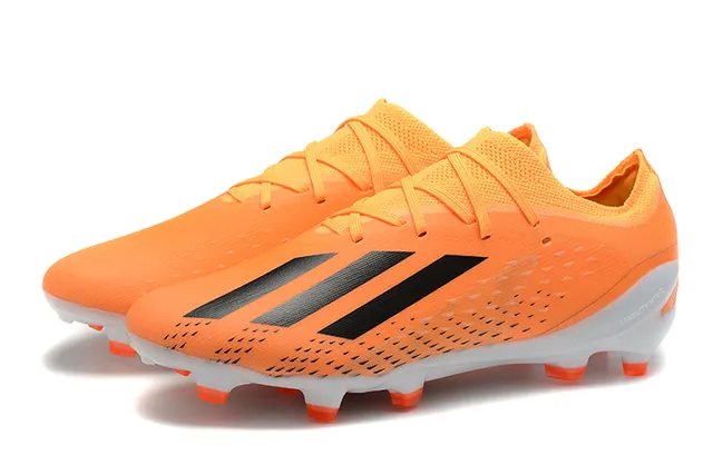 Adidas Chaussures de football basses en orange noir avec upper synthétique, lacets asymétriques pour terrain ferme 8