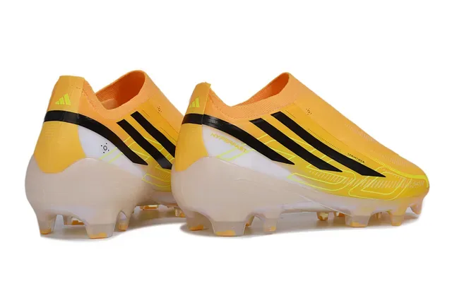 Adidas 橙黑 袜套领 模压钉 碎石场 足球鞋 5