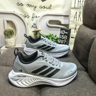 Adidas Orbitstar हल्का भूरा काला रनिंग जूते