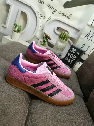 Adidas Pink Blue Suede Upper Three-Stripe Side Panel Lifestyle Sneakers 9