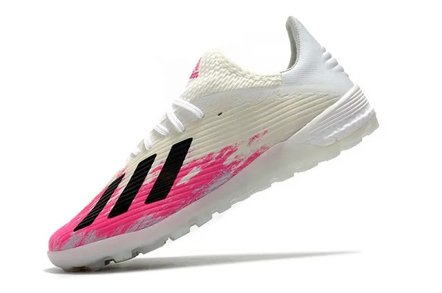 Adidas Sapatos de futebol com upper de malha rosa e branco textura ribeteada para gramado artificial 17