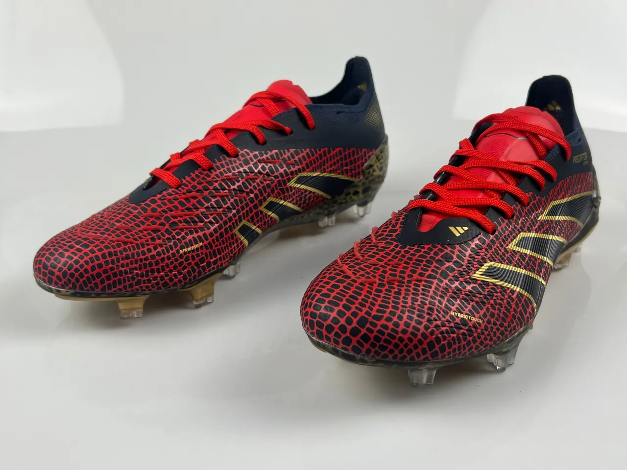 Adidas Predator Vermelho Dourado Escama de Cobra Texturizada Superior Três Listras Firm-Ground Sapatos de Futebol 2