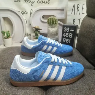 Adidas Samba حذاء رياضي أزرق من السويد