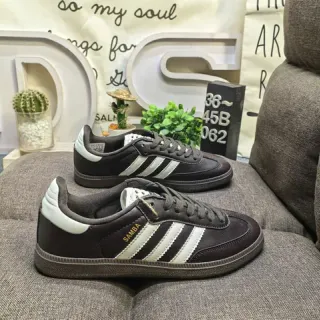 Adidas Samba حذاء رياضي بني وأبيض أسلوب حياة