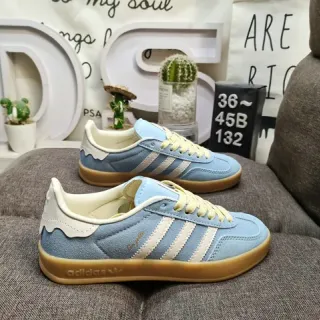 Adidas Samba OG حذاء لايف ستايل أزرق فاتح سويد