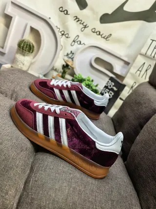 Adidas Samba OG Chaussures Lifestyle en Velours Magenta 7