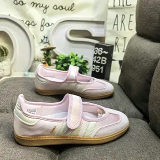 Adidas Samba OG 粉红和薄荷生活方式运动鞋