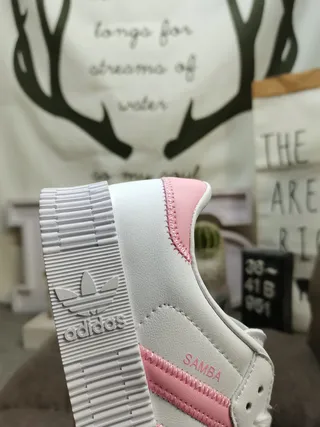 Adidas Samba सफेद और चांदी धातु जीवन शैली जूते 3
