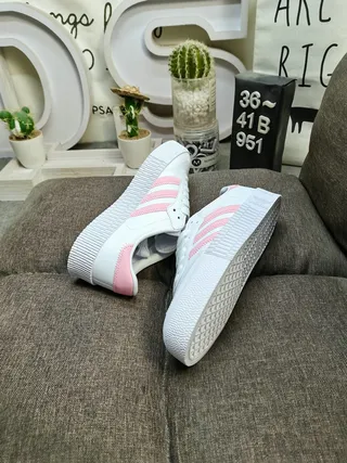 Adidas Samba सफेद और चांदी धातु जीवन शैली जूते 6