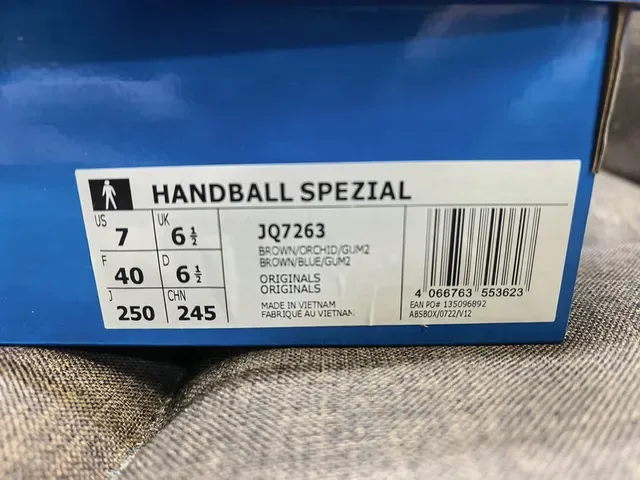 Adidas Spezial Zapatillas Lifestyle de Ante Marrón y Azul Claro 2