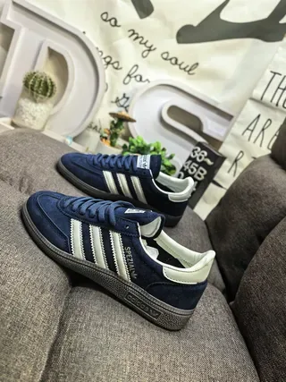 Adidas Spezial Gris y Crema Ante Lifestyle Sneakers 7