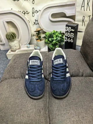 Adidas Spezial Gris y Crema Ante Lifestyle Sneakers 10