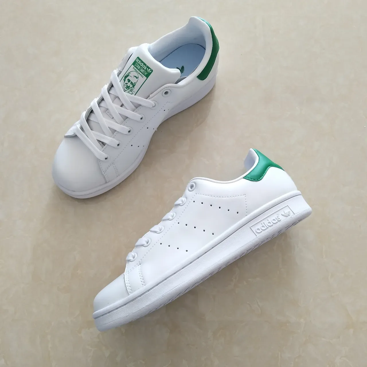 Adidas Stan Smith White and Green Lifestyle Sneakers 20