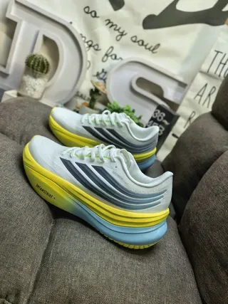 Chaussures de running Adidas Supernova Dreamstrike noires et grises 7