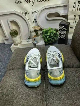 Chaussures de running Adidas Supernova Dreamstrike noires et grises 8