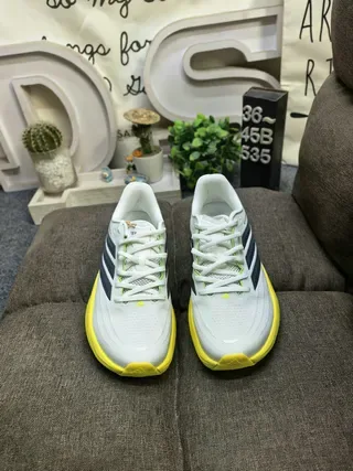 Chaussures de running Adidas Supernova Dreamstrike noires et grises 10