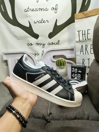 Adidas Superstar Beige et Blanc Sneakers Lifestyle 5
