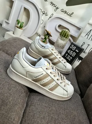 Adidas Superstar Beige et Blanc Sneakers Lifestyle 19
