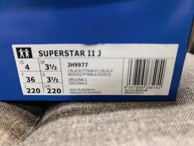 Adidas Superstar কালো এবং হালকা নীল লाइফস্টাইল স্নিকার 2