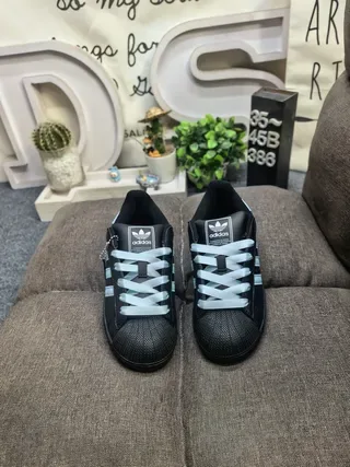 Adidas Superstar কালো এবং হালকা নীল লाइফস্টাইল স্নিকার 10