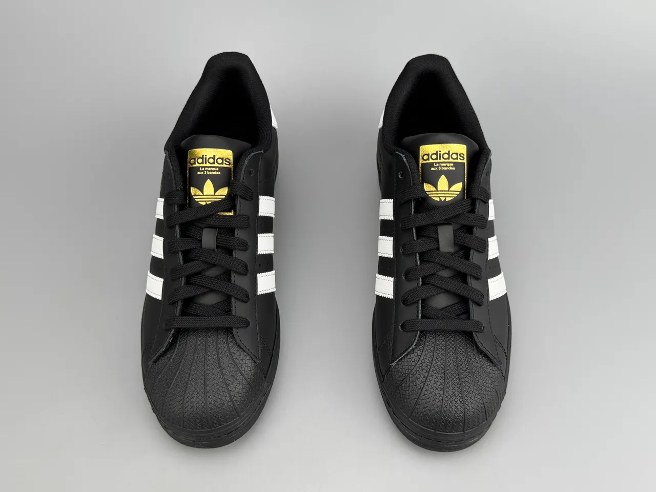 Adidas Superstar Chaussures Lifestyle Noires et Blanches 9