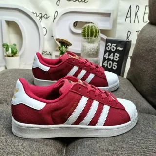 Adidas Superstar حذاء رياضي بوردو وأبيض نمط حياة