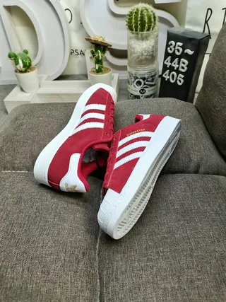 Adidas Superstar Zapatillas Lifestyle Burdeos y Blancos 6