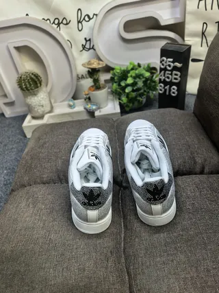 Adidas Superstar Orné de Cristaux Argent et Noir Chaussures Lifestyle 8