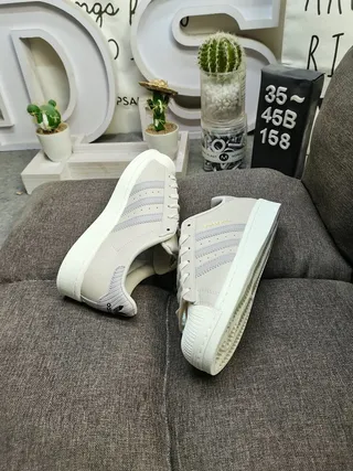 Adidas Superstar हल्का भूरा चमड़े का लाइफस्टाइल स्नीकर 6