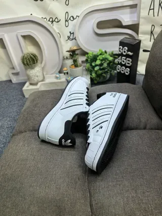 Adidas Superstar The Panda zapatillas lifestyle 6