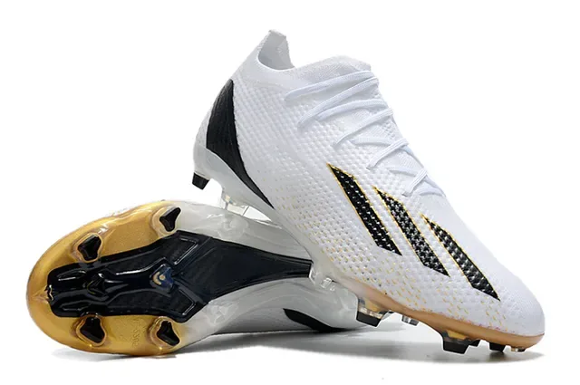 Adidas Chaussures de Football Blancs et Noirs avec Upper Knit Moldé FG Studs pour Terrain Ferme 4